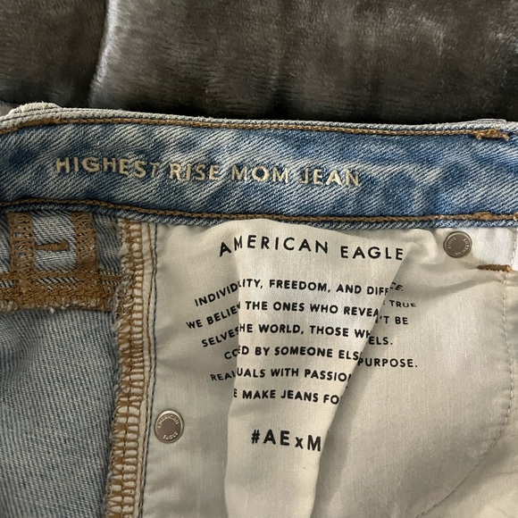 American Eagle highest rise mom jean - Picture 6 of 9